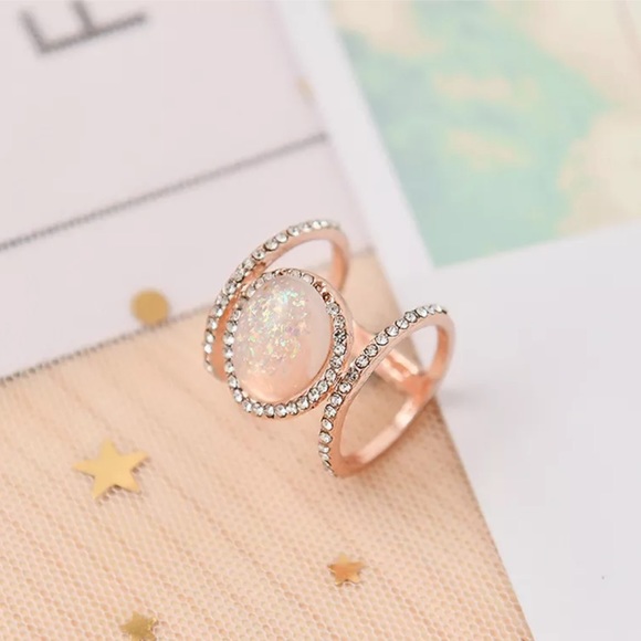 {DANIELLE} boho moonstone rose gold statement ring - Picture 3 of 7